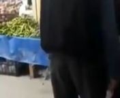 Aydın’ın Söke pazarında taciz, bastonlu sapık video sonrası yakalandı! from sapik