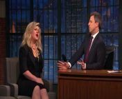 Kelly Clarkson explains how her mom brags about being her mother, reveals what she asked Steve Carrell about the Forty Year Old Virgin and her awkward meeting with Meryl Streep.
