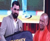 Mohammed Shami: उत्तर प्रदेश के मुख्यमंत्री योगी अदित्यानाथ ने मोहम्मद शमी को TOISA अवॉर्ड सम्मानित किया. जिसके बाद इस तेज गेंदबाज ने सोशल मीडिया पर अपने दिल की बात कही है. &#60;br/&#62;&#60;br/&#62;Mohammed Shami: Uttar Pradesh Chief Minister Yogi Adityanath honored Mohammed Shami with TOISA Award. After which this fast bowler has expressed his feelings on social media. &#60;br/&#62; &#60;br/&#62; &#60;br/&#62;#MohammedShami #YogiAdityanath&#60;br/&#62;~PR.115~ED.284~