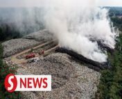 Authorities including personnel from the Fire and Rescue Department were still carrying out work to completely douse the fire at the Lubok Jong landfill in Kelantan on Monday (Feb 26). The landfill caught fire at about 9.40pm on Sunday.&#60;br/&#62;&#60;br/&#62;WATCH MORE: https://thestartv.com/c/news&#60;br/&#62;SUBSCRIBE: https://cutt.ly/TheStar&#60;br/&#62;LIKE: https://fb.com/TheStarOnline