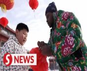 Foreigners living in China celebrated the Lantern Festival on Feb 24 - the last day of the 15-day long Spring Festival in the country.&#60;br/&#62;&#60;br/&#62;WATCH MORE: https://thestartv.com/c/news&#60;br/&#62;SUBSCRIBE: https://cutt.ly/TheStar&#60;br/&#62;LIKE: https://fb.com/TheStarOnline
