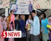 RM2.5mil has been allocated for the Seberang Jaya Hospital and upgrading of police quarters in Seberang Prai, Penang as announced by Prime Minister Datuk Seri Anwar Ibrahim on Saturday (March 9).&#60;br/&#62;&#60;br/&#62;Anwar said RM1mil was allocated for the immediate needs of the hospital&#39;s upgrade project after visiting the hospital. &#60;br/&#62;&#60;br/&#62;Read more at https://shorturl.at/gkGP1&#60;br/&#62;&#60;br/&#62;WATCH MORE: https://thestartv.com/c/news&#60;br/&#62;SUBSCRIBE: https://cutt.ly/TheStar&#60;br/&#62;LIKE: https://fb.com/TheStarOnline