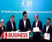 Petroliam Nasional Bhd (Petronas) posted a lower net profit of RM80.7 billion in the financial year ended Dec 31, 2023 (FY2023) compared to RM101.6 billion in the preceding year, mainly impacted by lower average realised prices.&#60;br/&#62;&#60;br/&#62;Petronas president and group chief executive officer Tan Sri Tengku Muhammad Taufik Tengku Aziz on Friday (March 15) said that its revenue in FY2023 slipped to RM343.6 billion compared to RM372.3 billion previously.&#60;br/&#62;&#60;br/&#62;Read more at https://tinyurl.com/5kuuhajp &#60;br/&#62;&#60;br/&#62;WATCH MORE: https://thestartv.com/c/news&#60;br/&#62;SUBSCRIBE: https://cutt.ly/TheStar&#60;br/&#62;LIKE: https://fb.com/TheStarOnline