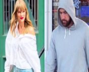 In a heartwarming display of affection and togetherness, pop sensation Taylor Swift and Kansas City Chiefs tight end Superstar Travis Kelce were spotted returning to the USA after Taylor&#39;s spectacular concert in Singapore on March 10, 2024. The couple, who has been romantically linked since September, was seen at Las Vegas Airport, making their way through the bustling terminal hand in hand.&#60;br/&#62;&#60;br/&#62;The genuine connection and love between Taylor Swift and Travis Kelce were unmistakable as they navigated the airport together, drawing the attention of fans and onlookers. Travis Kelce&#39;s supportive presence during Taylor Swift&#39;s international tour has been a consistent theme, highlighting the strength of their relationship.&#60;br/&#62;&#60;br/&#62;This candid moment captured on camera reflects the couple&#39;s ease with public affection and their commitment to each other. The airport scene serves as a reminder of the normalcy and shared experiences that connect even the most celebrated couples.&#60;br/&#62;&#60;br/&#62;For more updates on the dynamic life and love story of Taylor Swift and Travis Kelce, subscribe to our channel. Don&#39;t miss out on exclusive insights, behind-the-scenes footage, and the latest moments from the lives of these two remarkable individuals. Subscribe now for a front-row seat to the continuing journey of Taylor Swift and Travis Kelce!
