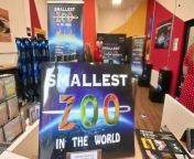 Shropshires Hammond Galleries brings possibly the worlds best micro Sculpture artist to Wolverhampton, for the World Premiere exhibition of the worlds smallest zoo. Mr Lindon is a master at his craft, find out more and how Amy Winehouse lives in his carpet .....sort of....