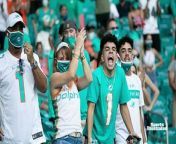 Scenes from the Dolphins Victory Against the Los Angeles Rams from rachetha ram