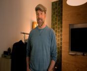 Jason Sudeikis talks about his favorite christmas tradition and support for star actress Hannah Waddingham on the “Hannah Waddingham Christmas Special” TV series. Check it out.