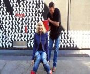 New Voice coach Gwen Stefani gets an icy bath to help raise awareness for ALS - and then calls out Gavin Rossdale, Nicole Richie and Jessica Alba to do the same.