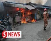 A famous food stall selling nasi tomato at Flat Taman Seri Damai in Batu Lanchang, Penang was destroyed in a fire on Tuesday (April 16).&#60;br/&#62;&#60;br/&#62;Read more at https://tinyurl.com/2r5zzc38&#60;br/&#62;&#60;br/&#62;WATCH MORE: https://thestartv.com/c/news&#60;br/&#62;SUBSCRIBE: https://cutt.ly/TheStar&#60;br/&#62;LIKE: https://fb.com/TheStarOnline